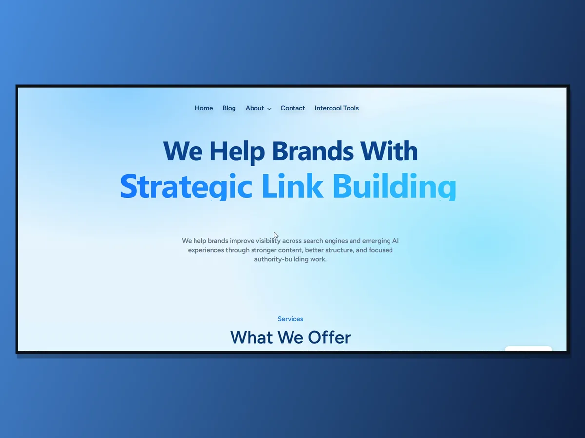 Sajt InterCool Studio prikazan na ekranu — početna strana sa naslovom „We Help Brands With Strategic Link Building“